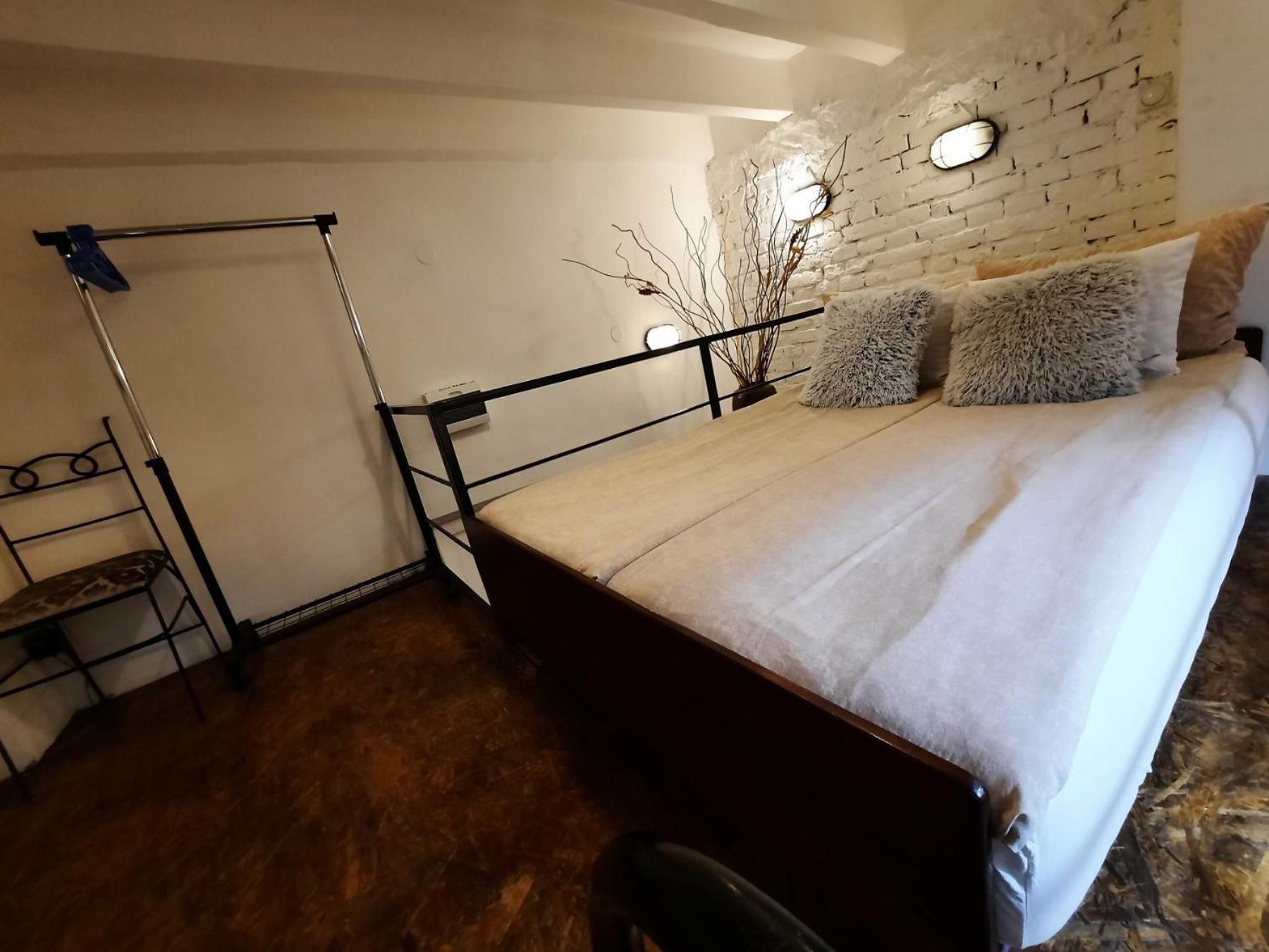 Apartamento Authentic Belgrade Centre - Split Level Loft With Patio In Courtyard Exterior foto